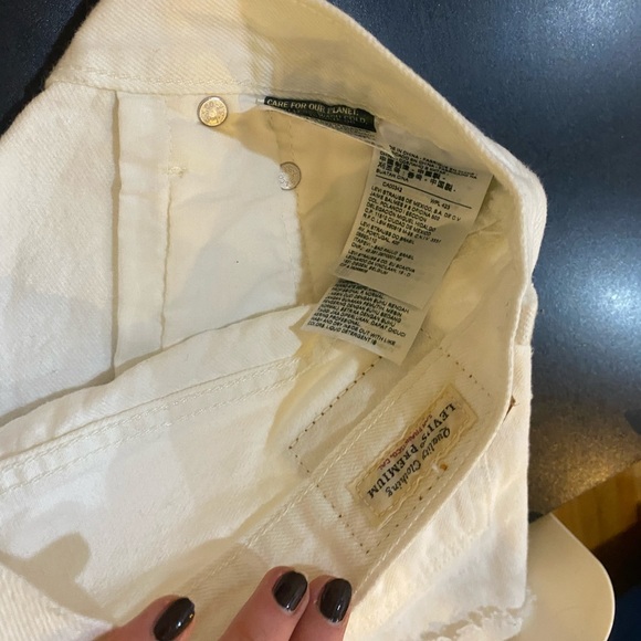 Levi’s jean shorts - Picture 2 of 4